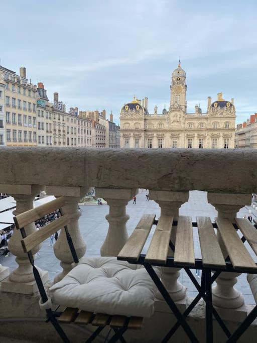 Grand Balcon Place Des Terreaux Lyon Exterior foto